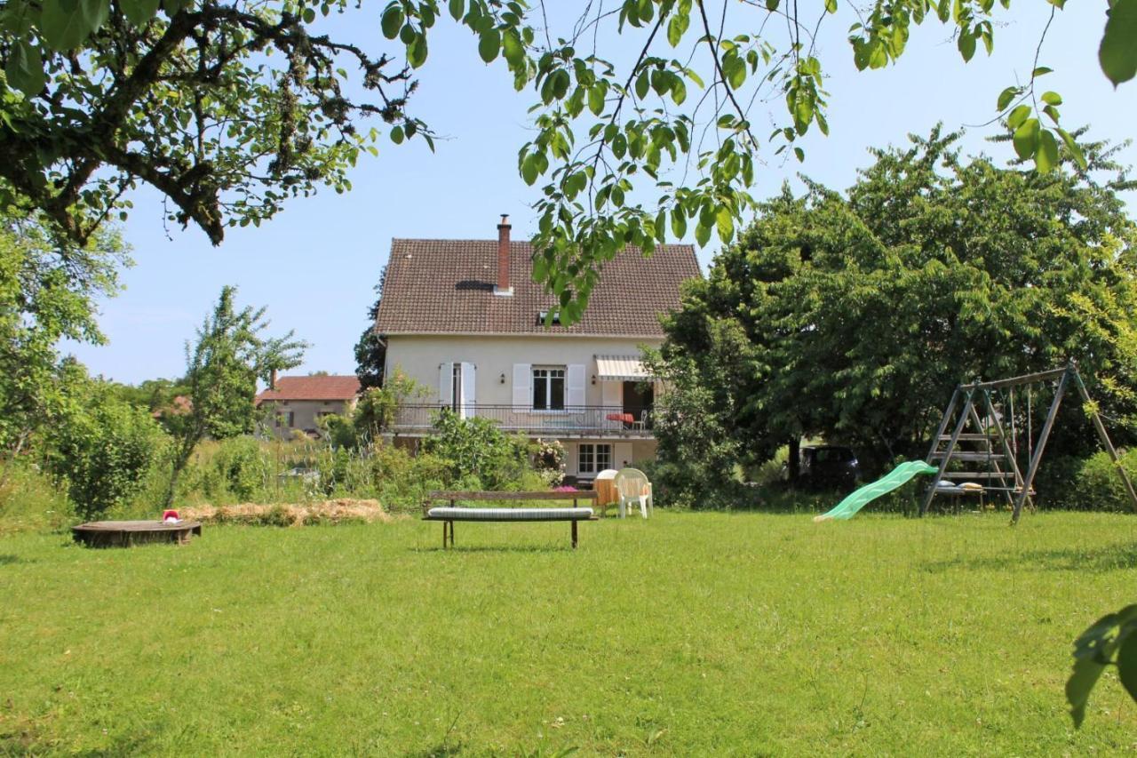 Bed and Breakfast Les Vieux Fourneaux Nantiat Esterno foto