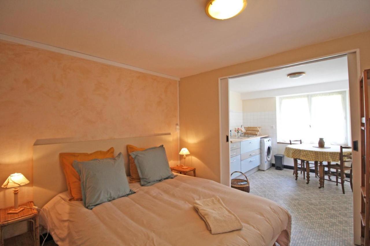 Bed and Breakfast Les Vieux Fourneaux Nantiat Esterno foto